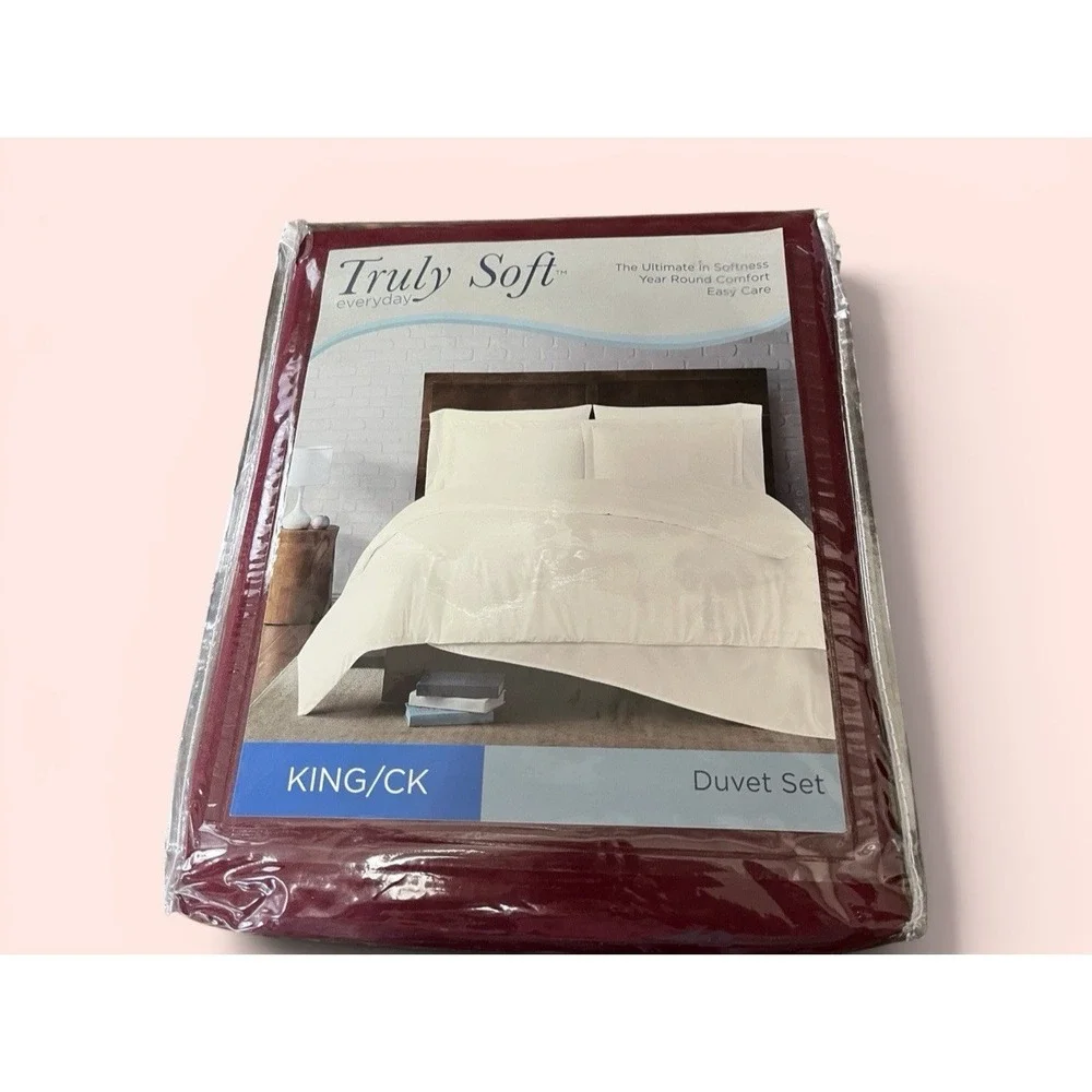 Truly Soft Everyday King CK 3 Piece Duvet Set Burgundy 104 x 90 2 Shams 20 x 36